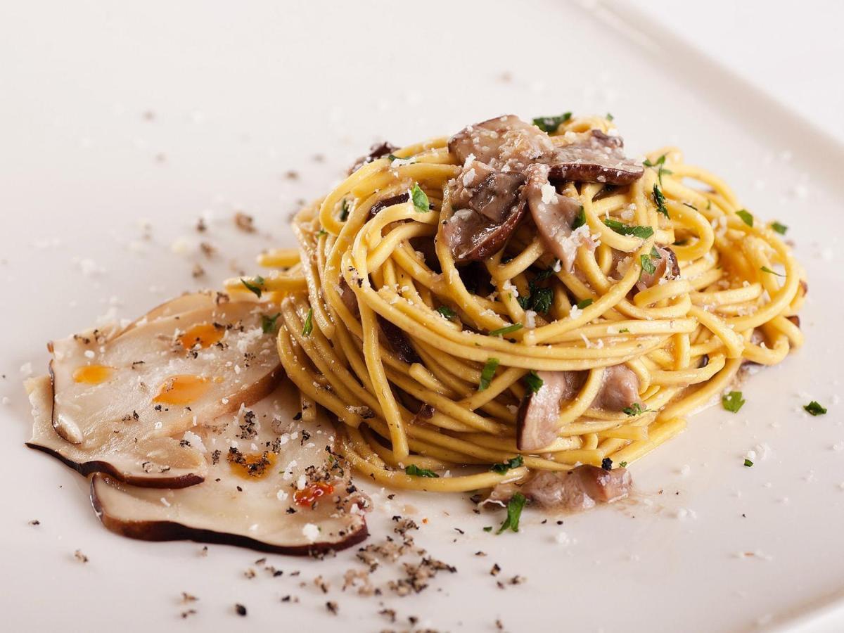 Hotel Ristorante Tre Lanterne & Spa 阿夸桑塔泰尔梅 外观 照片